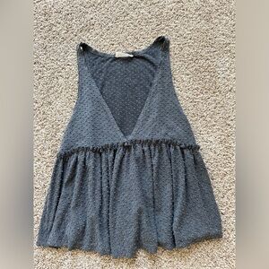 Small West End boutique tank top blouse💛